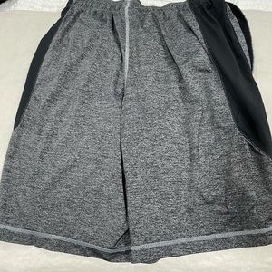 Under armour men’s athletic shorts medium